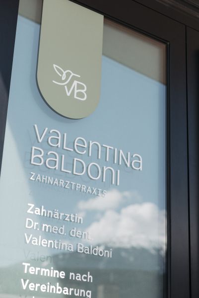 Galerie – Zahnarztpraxis Dr. Valentina Baldoni